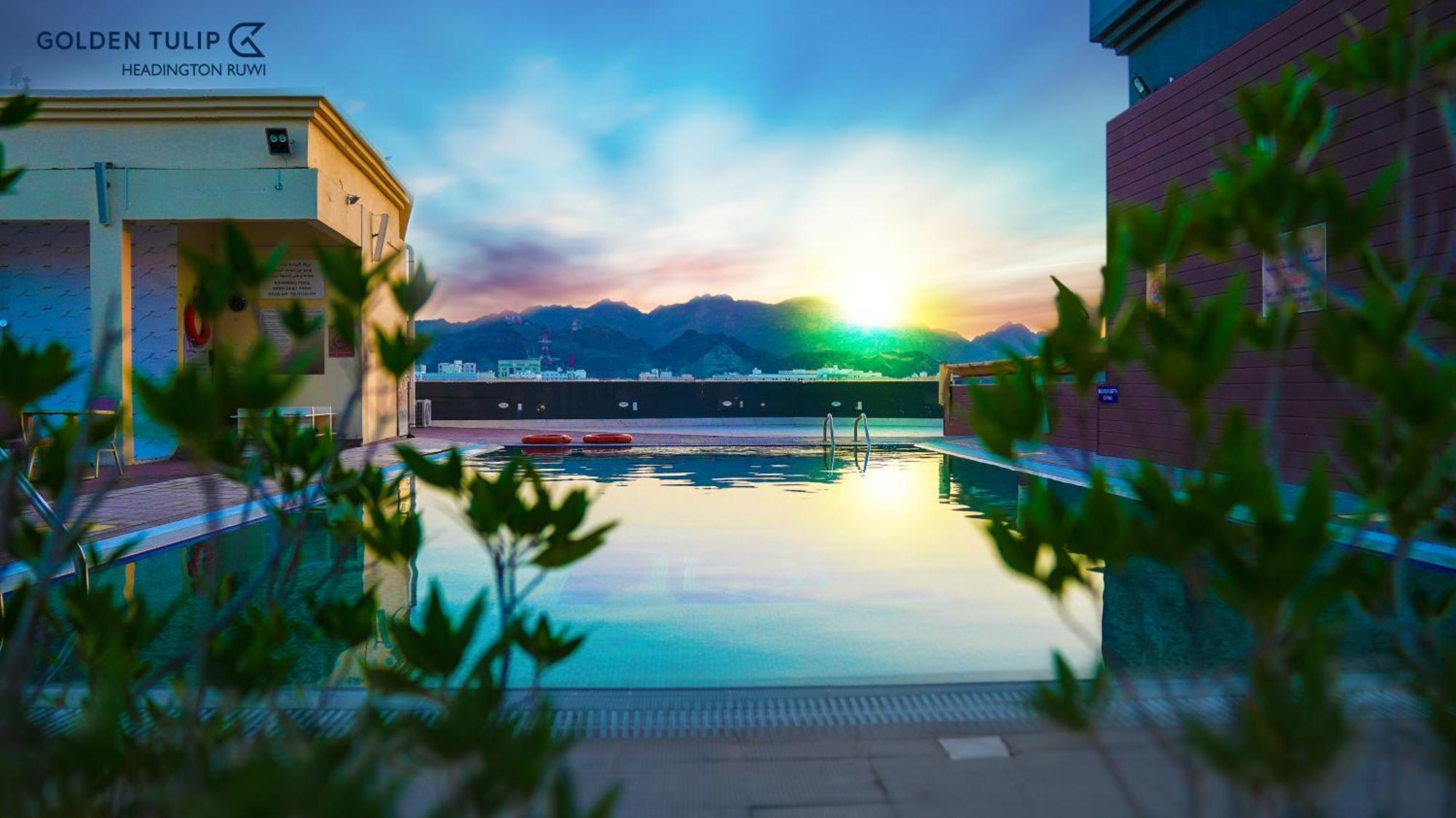 Golden Tulip Headington Hotel Muscat Exterior photo