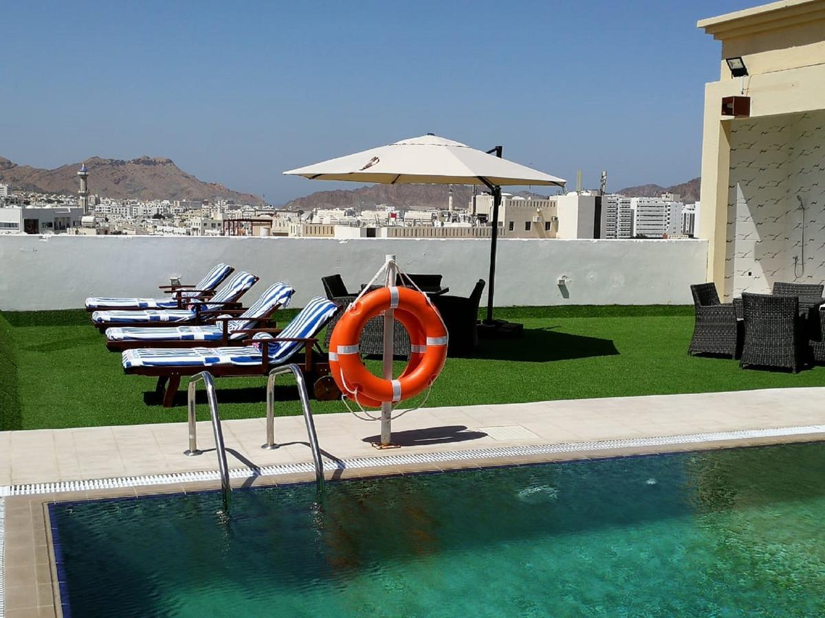 Golden Tulip Headington Hotel Muscat Exterior photo
